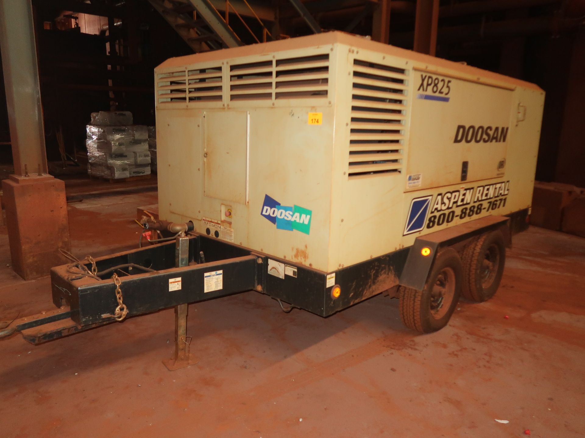 2012 Doosan air compressor, model XP825 WCU-T4I