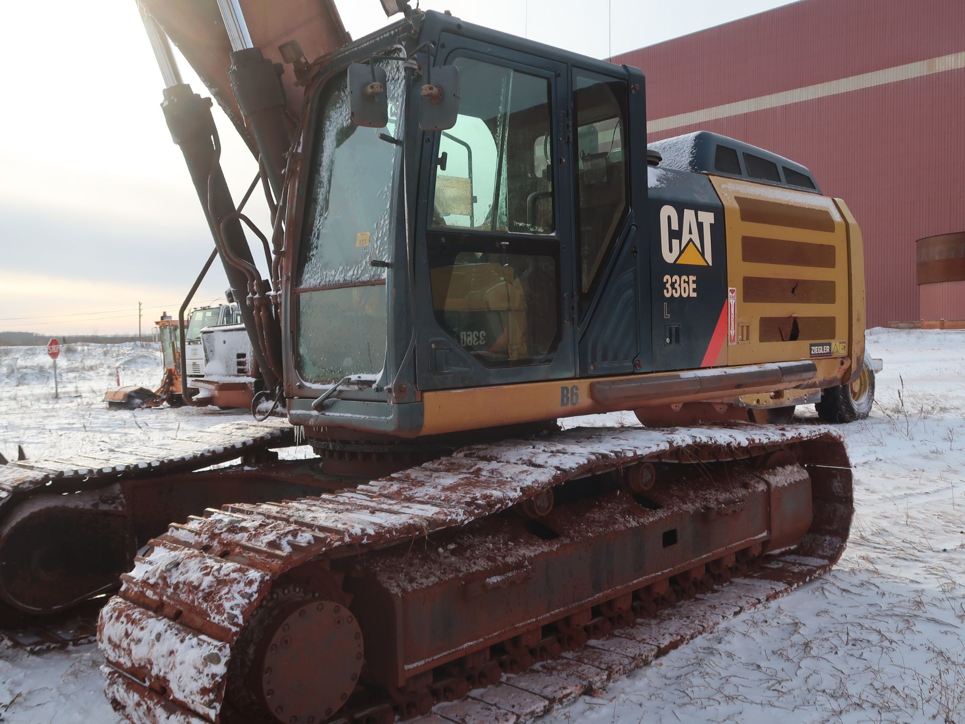 Caterpillar hydraulic excavator, model 336E - Image 2 of 8