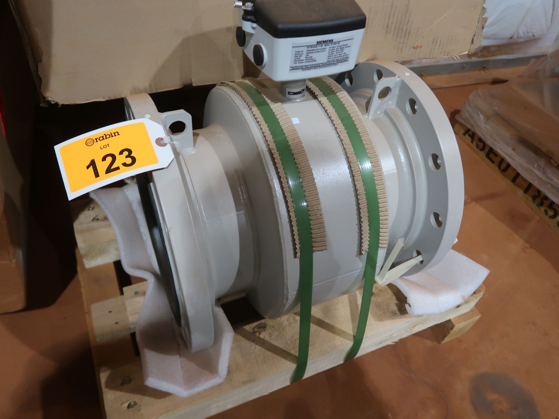 Siemens flow meter, model 7ME65804VJ42LB2Z