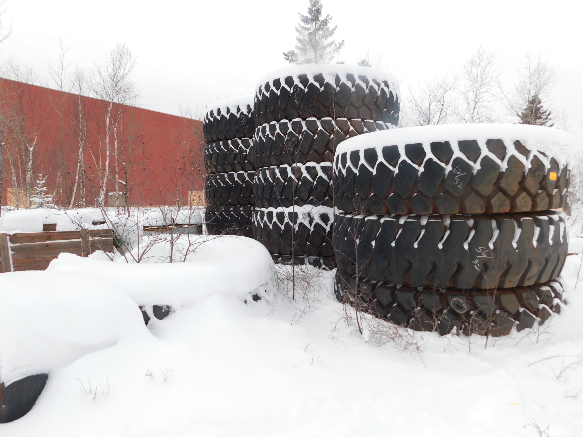 Truck tires for articulating rock truck - Image 2 of 5