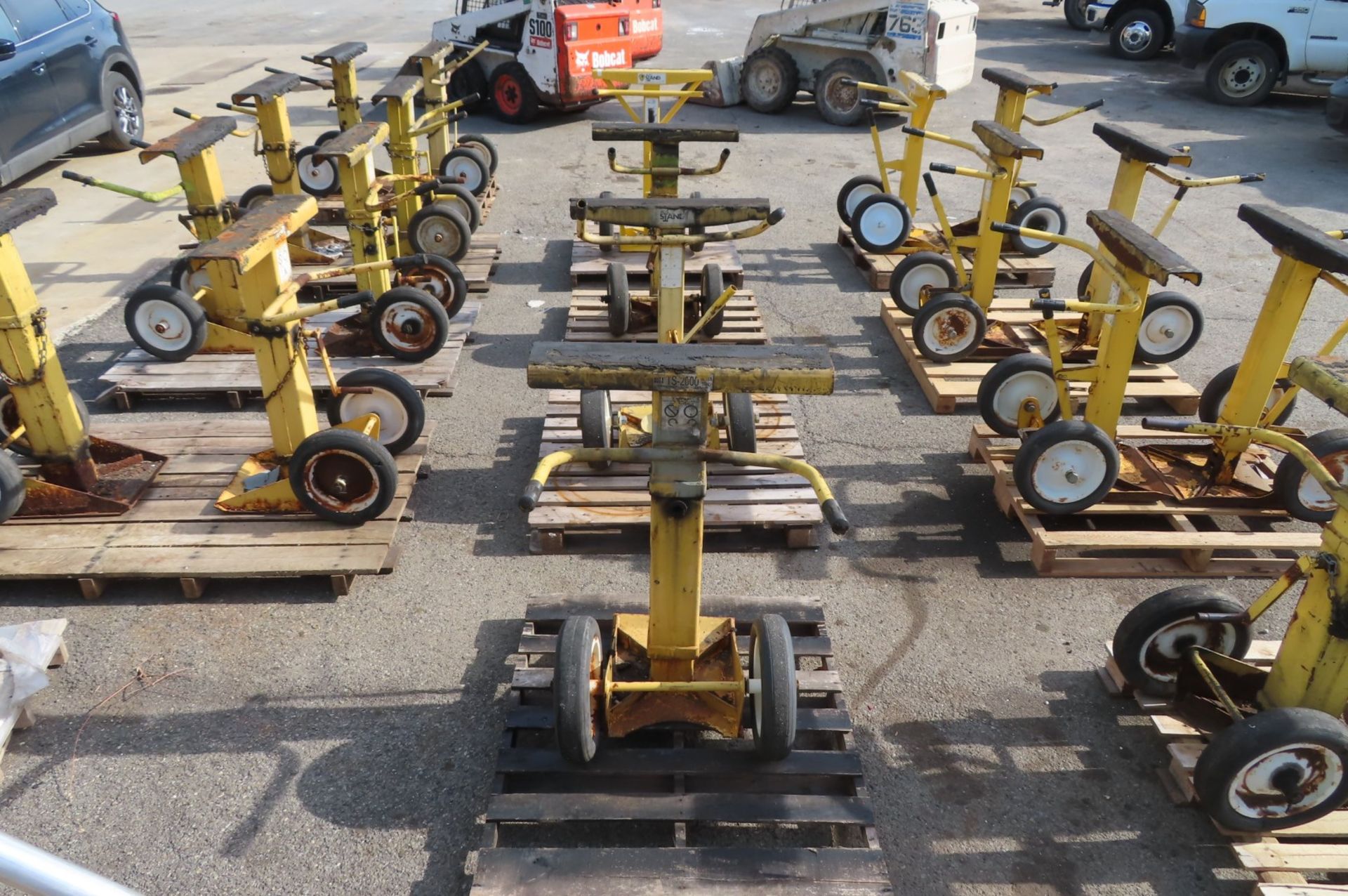 Trailer Stands