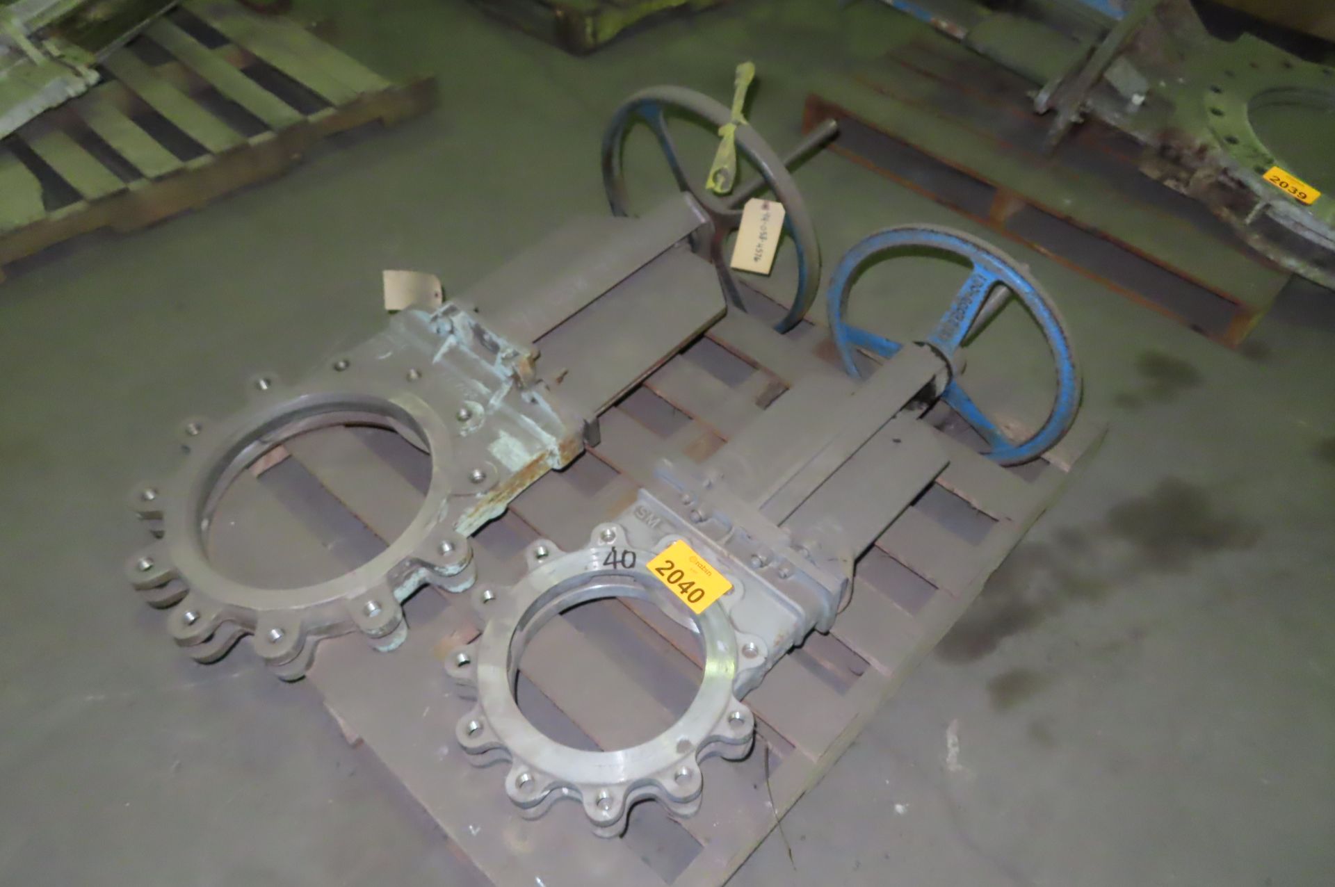 [LOT] (2) Stainless gate valves, (1) Velan, 10" and (1) Fabri, 14" [Area: Savage Warehouse]