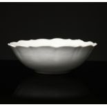 Arte Cinese A Dehua porcelain bowl China, Qing dynasty, 17th century.