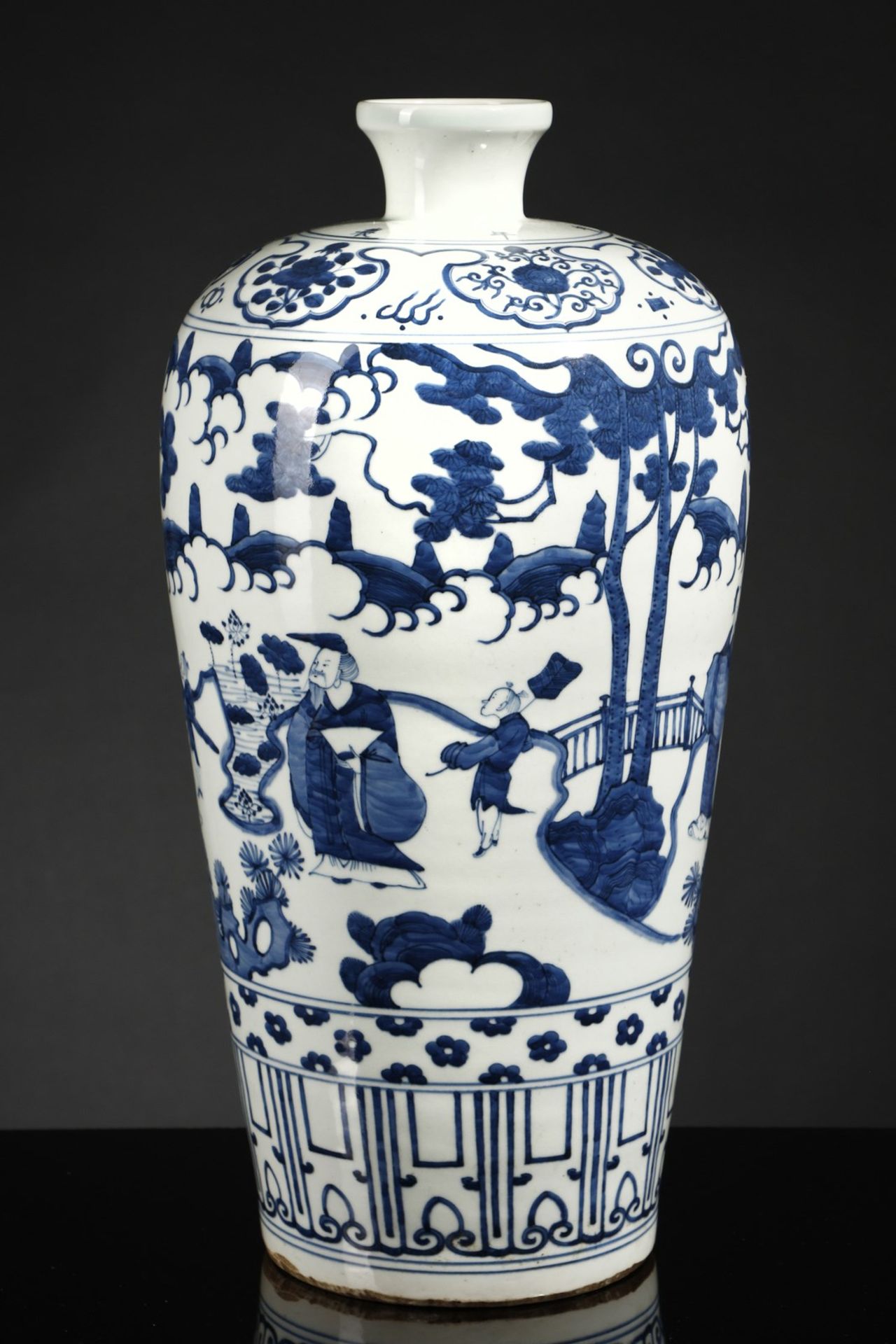 Arte Cinese  A large porcelain meipingChina, 20th century . - Bild 2 aus 5