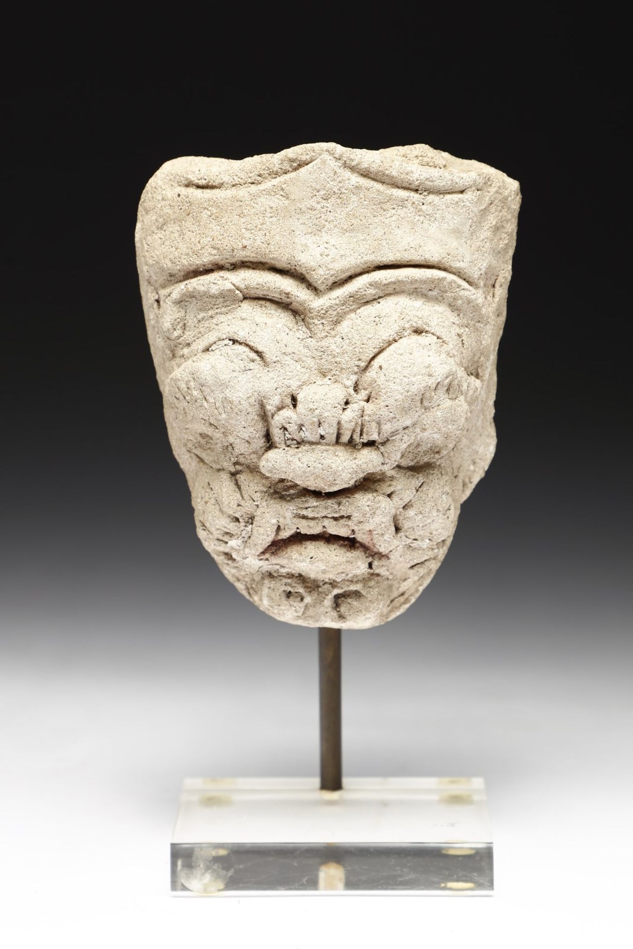 Arte Sud-Est Asiatico A stucco mask Thailand, Sukhothai (1238-1351) .