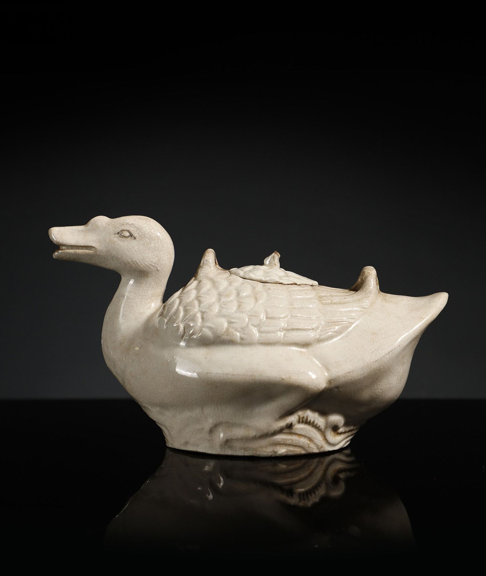 Arte Cinese  A zoomorphic Dehua teapot China, Qing dynasty, 18th century . - Bild 2 aus 6