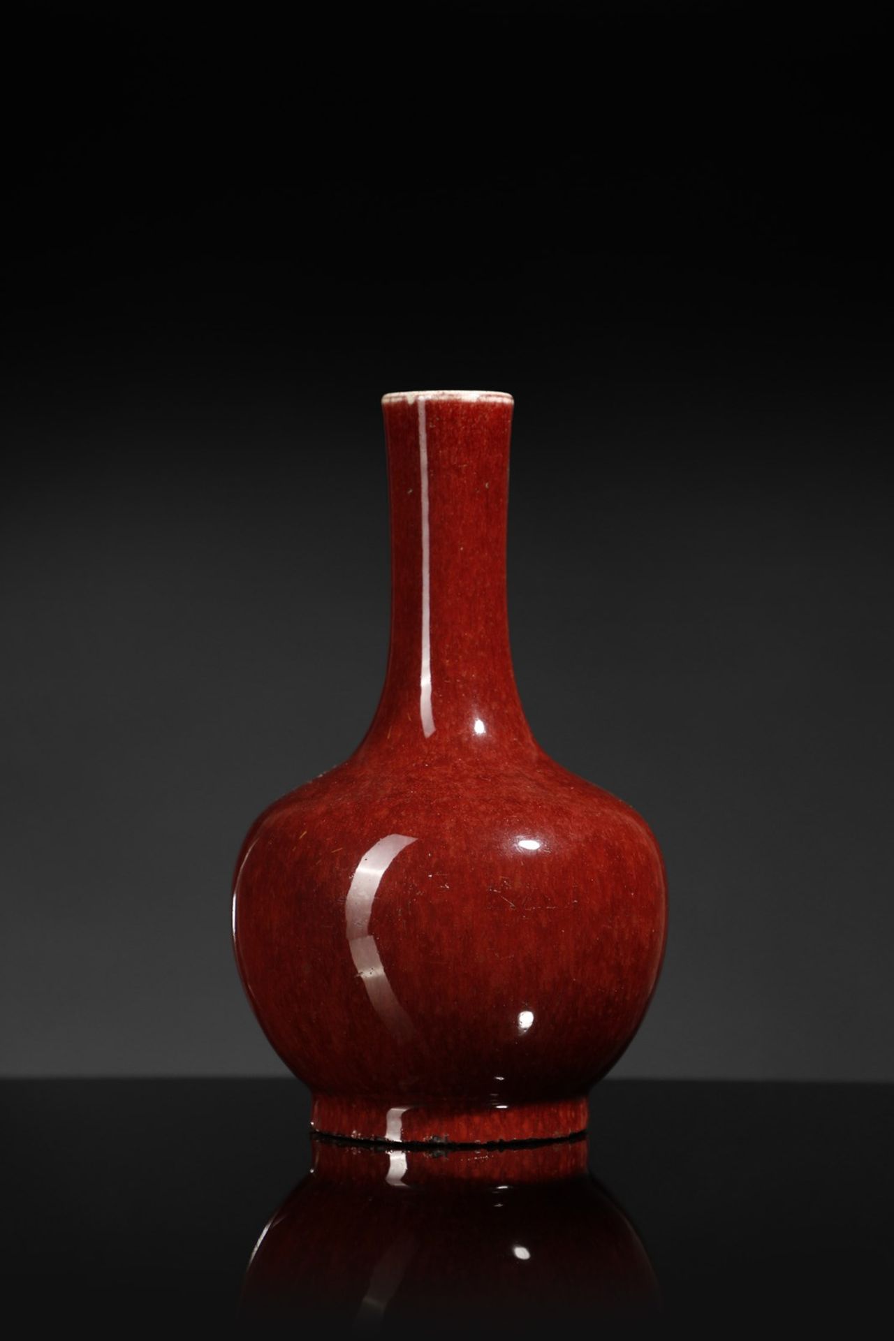 Arte Cinese  A sang de boef pottery vase China, Qing dynasty, 19th century .