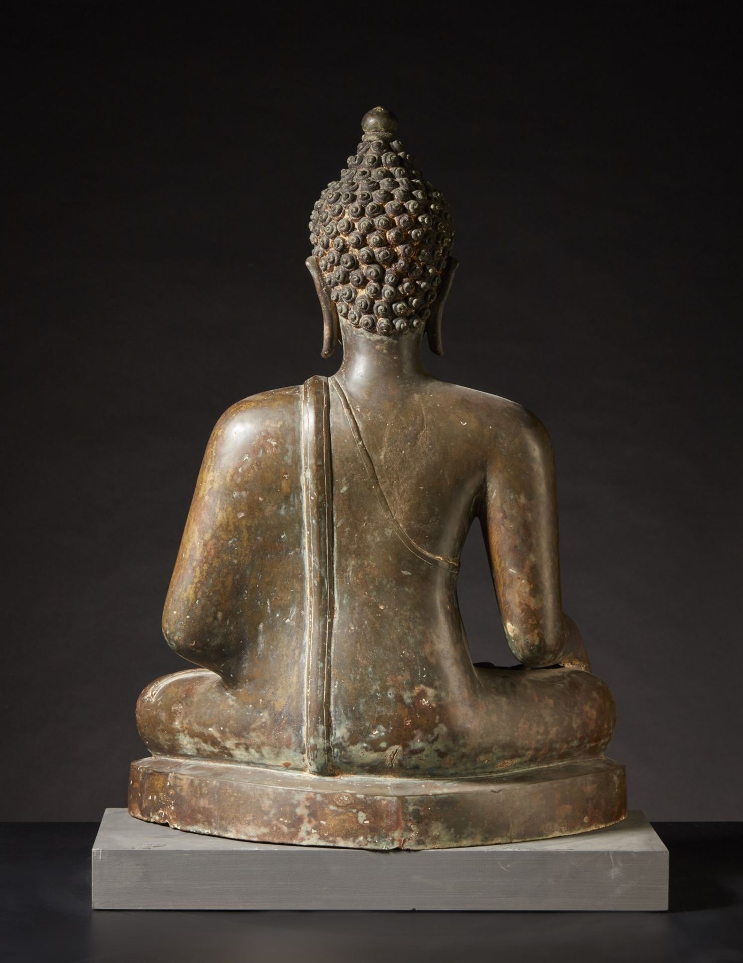 Arte Sud-Est Asiatico  A large bronze sculpture of Bussha Thailand, Lan Na Kingdom, 16th-17th centur - Bild 7 aus 8