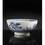 Arte Cinese A blue and white Nanking cargo porcelain bowl China, Transitional period, 17th century