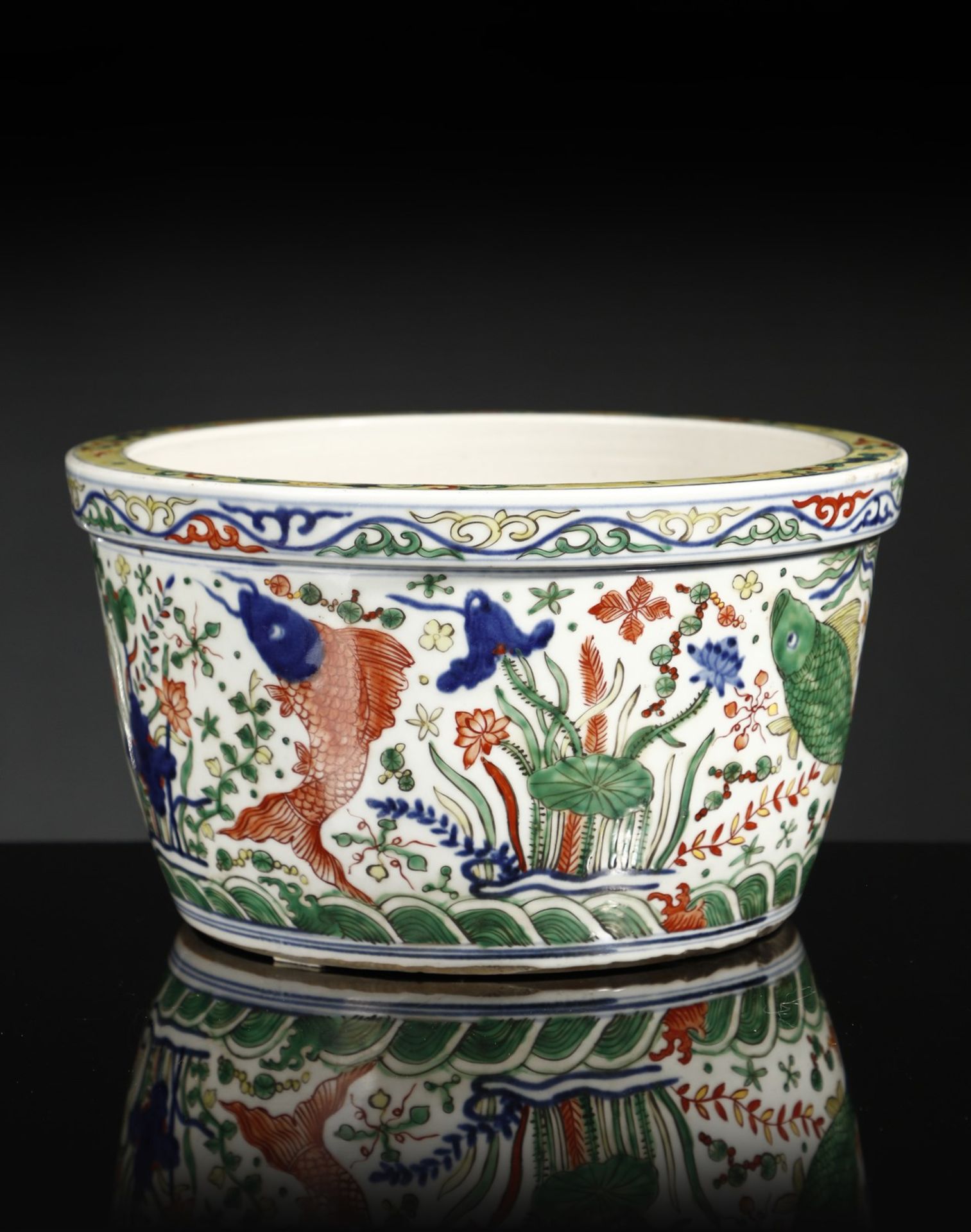 Arte Cinese  A small wucai cachepot China, Qing dynasty, 19th century (?). - Bild 4 aus 6