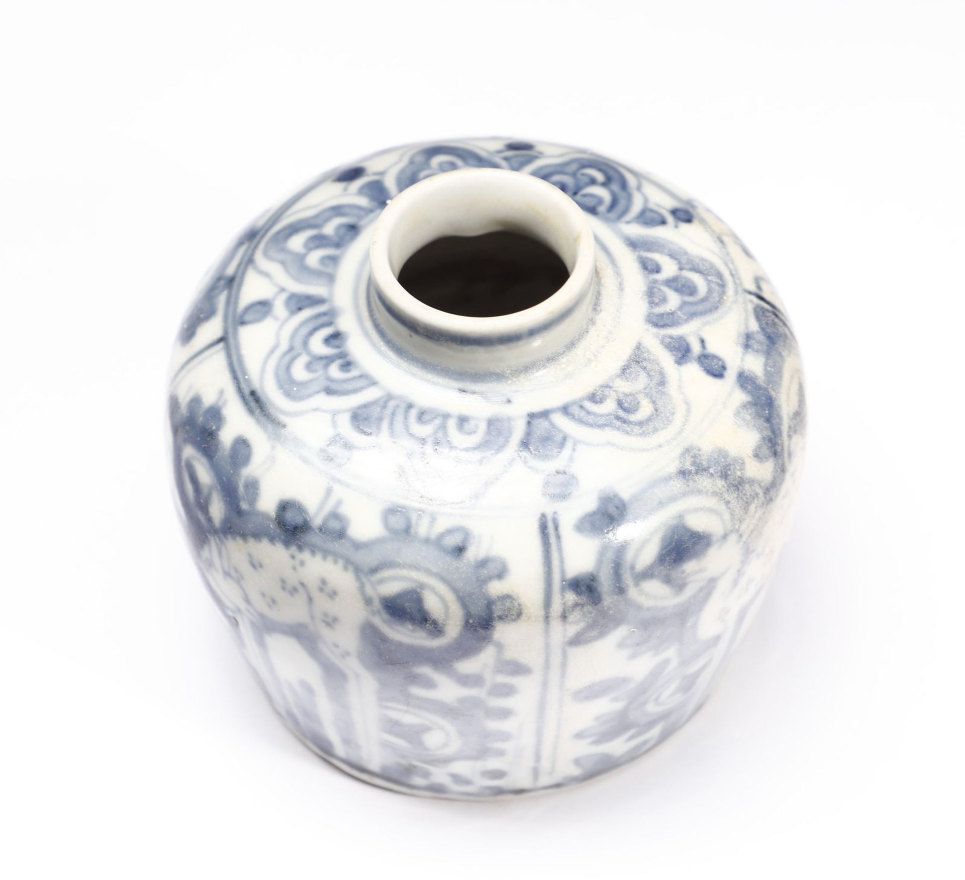 Arte Cinese  A blue and white porcelain water dropper China, Ming dynasty, Wanli period (1572-1620). - Bild 4 aus 4