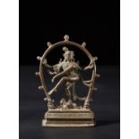 Arte Indiana A bronze Shiva Nataraja devotional figure India, Tamil Nadu, Chola Period, 13th-14th c