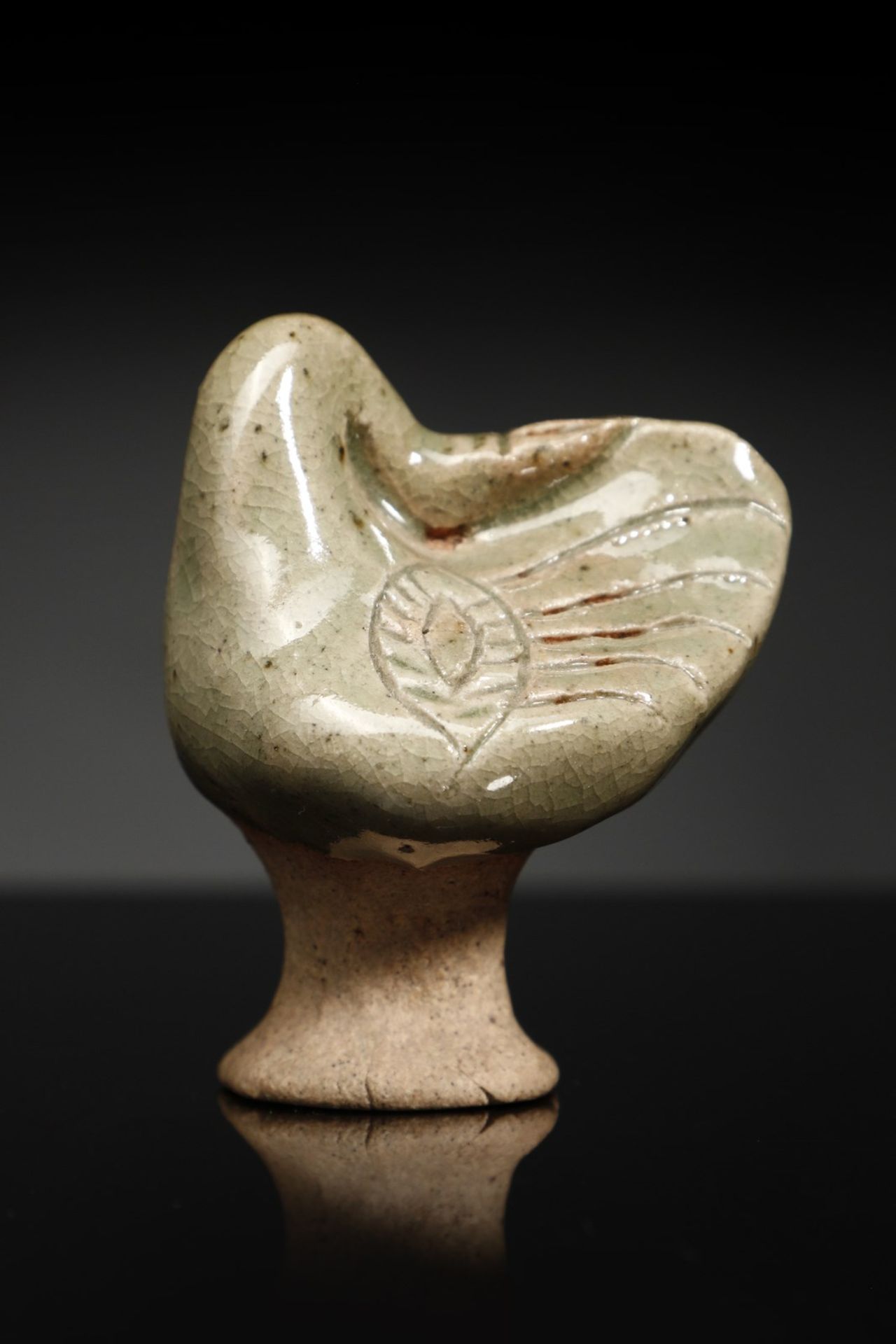 Arte Cinese  A small celadon pottery duck China, Song (960-1279).