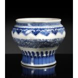 Arte Cinese A blue and white porcelain vaseChina, Qing dynasty, 18th century.