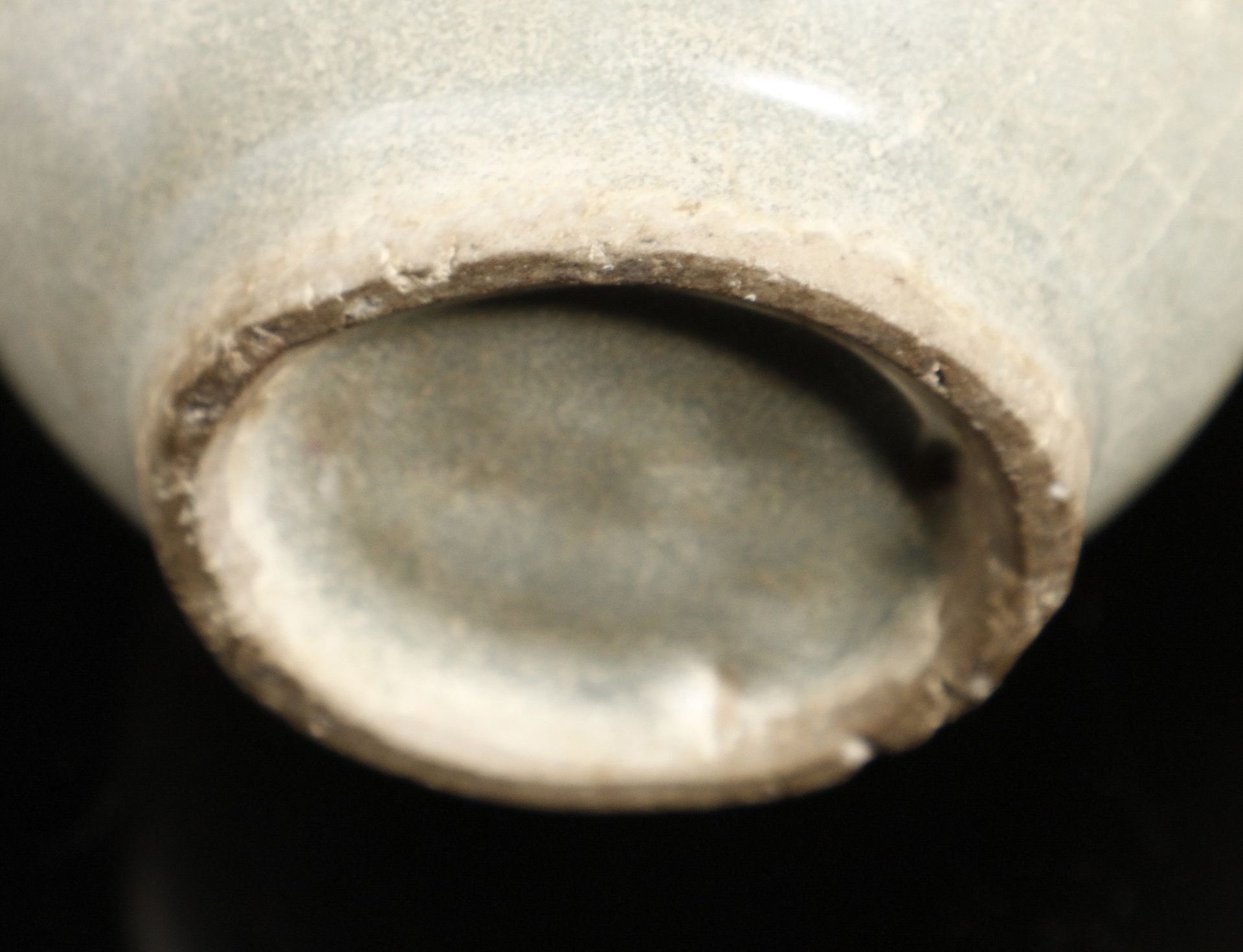 Arte Cinese  A craquelé glazed porcelain bottle China, Song dynasty (960-1279) . - Bild 4 aus 4