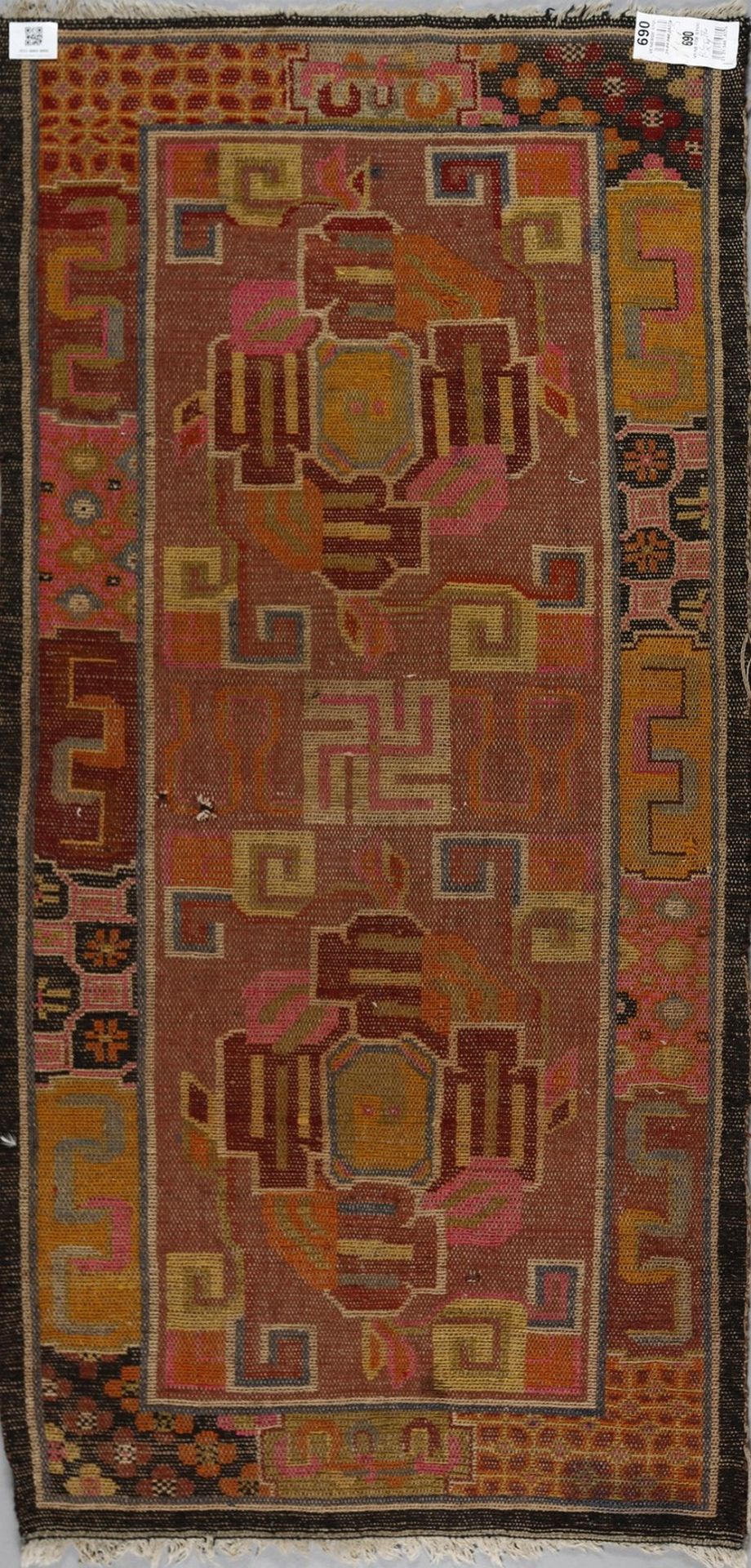 .  A lively colored Tibetan rug1920-1930. - Bild 4 aus 4