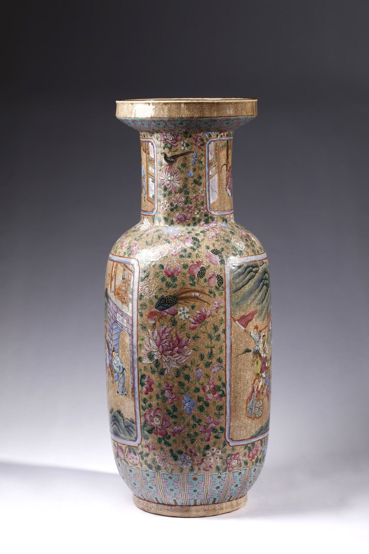 Arte Cinese A porcelain baluster Nankin Vase China, 19th century . - Image 5 of 7