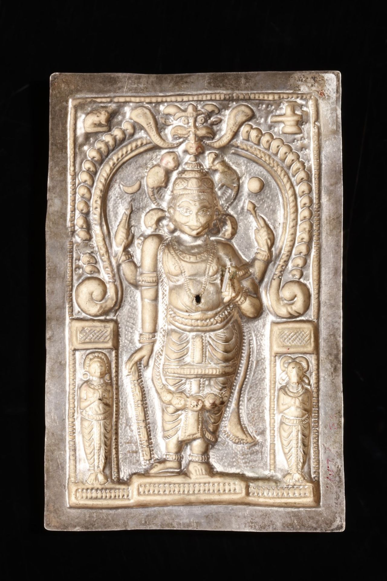 Arte Indiana A silver embossed Virabhadra plaque Southern India, 19th century . - Image 2 of 2