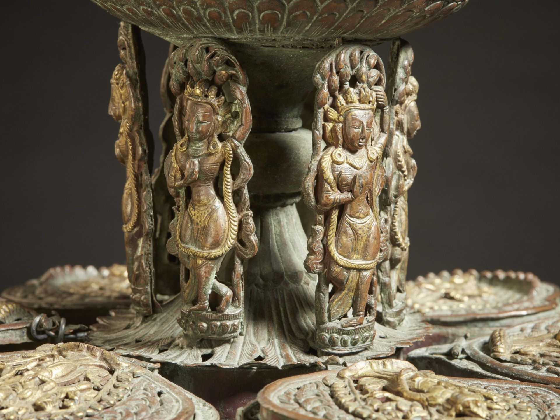 Arte Himalayana A partially gilt copper spicie boxNepal or Kashmir, early 20th century . - Image 7 of 8