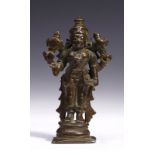 Arte Indiana A bronze figure of Lord Vishnu India, 17th-18th century .