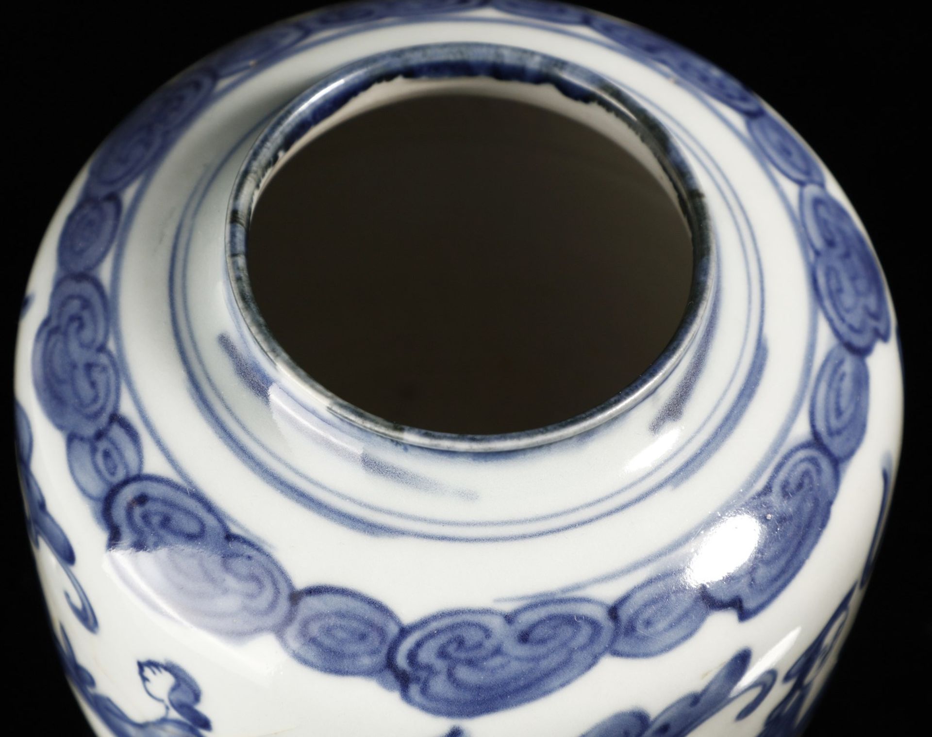Arte Cinese A blue and white porcelain jar China, Transitional period, 17th century . - Image 5 of 5