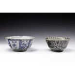 Arte Cinese Two blue and white folk pottery bowls China, Ming dynasty, 15th century .