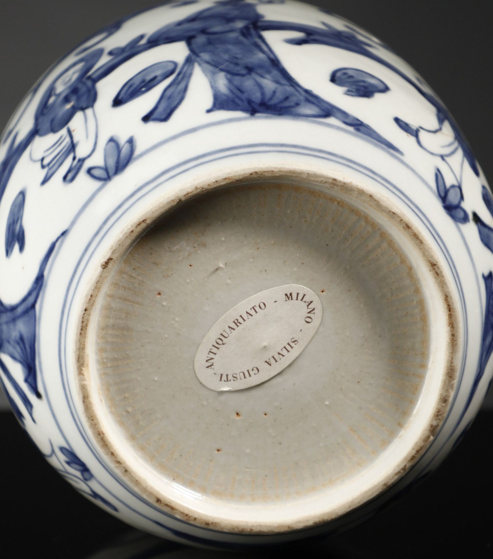 Arte Cinese A blue and white porcelain jar China, Transitional period, 17th century . - Image 4 of 5