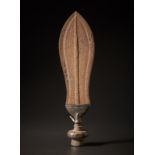 Kuba - Repubblica democratica del Congo Ikul ritual dagger.Hardwood with dark patina, iron.Signs of