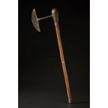 Zulu - Sudafrica Axe and rank sign.Wood, iron.Defects and signs of use.