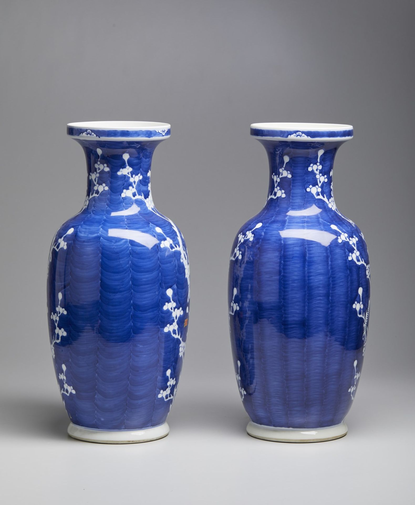A pair of blue and white porcelain baluster vases China, 20th century Cm 15,00 x 47,00 - Image 3 of 4