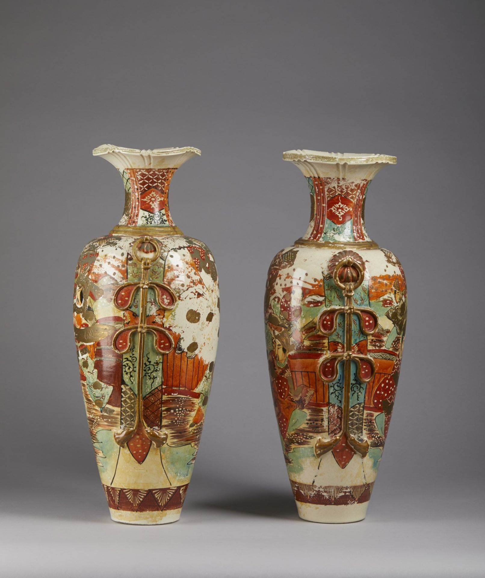 A pair of satsuma porcelain vases Japan, 19th century Cm 25,00 x 62,00 - Image 2 of 2