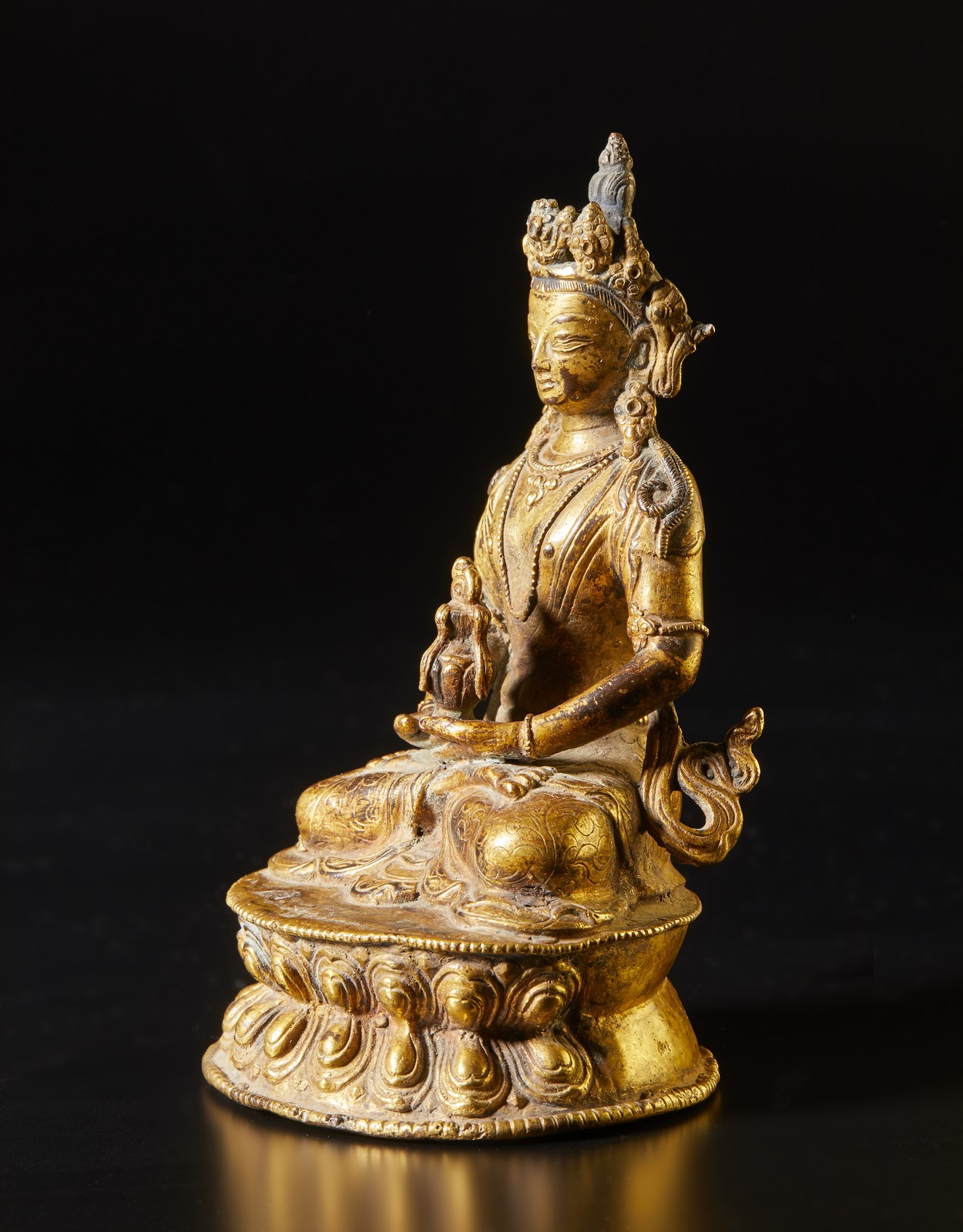 A gilt bronze figure of Buddha Amitayus Tibet, 19th century Cm 11,00 x 17,00 - Image 2 of 4