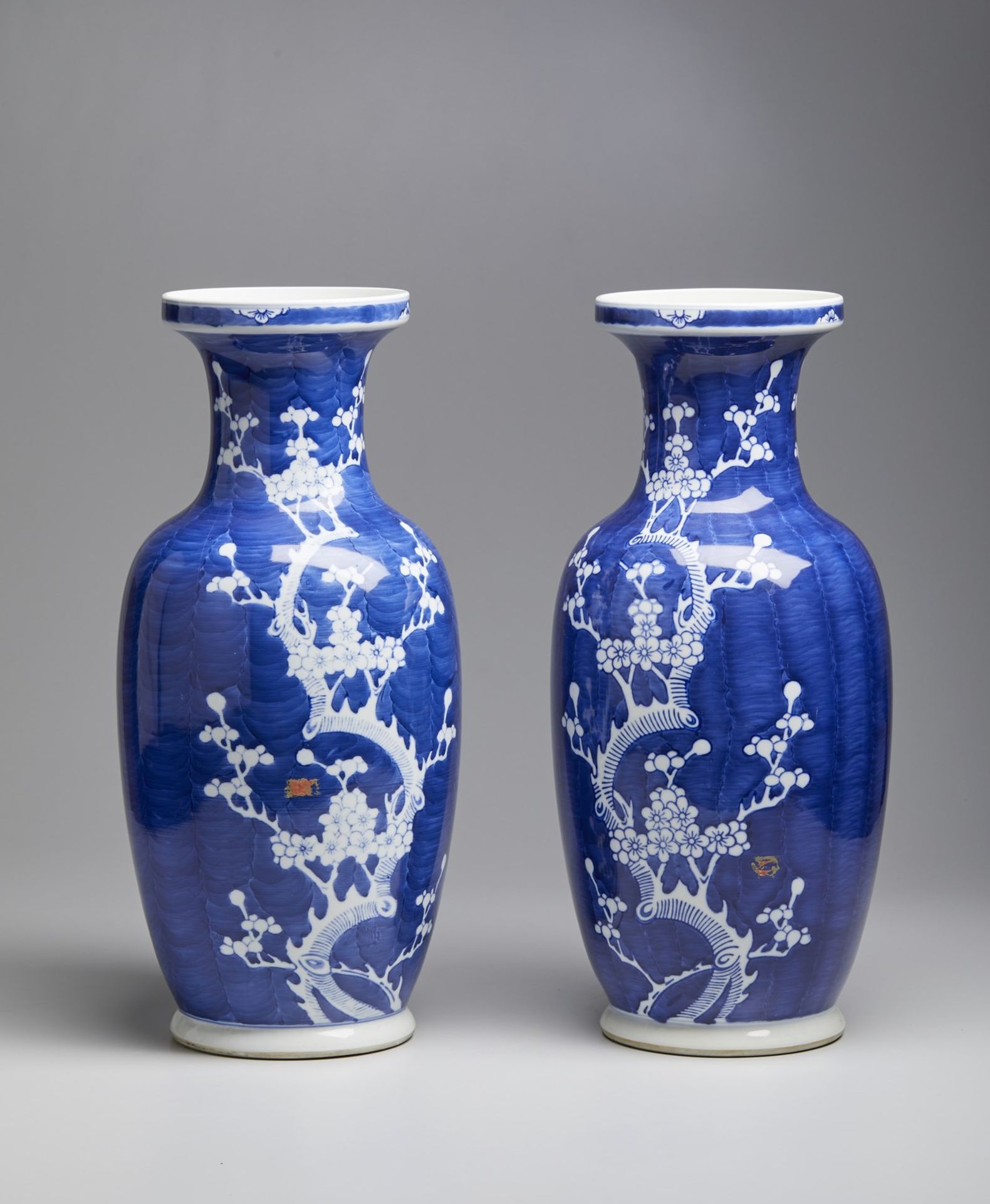 A pair of blue and white porcelain baluster vases China, 20th century Cm 15,00 x 47,00 - Image 2 of 4