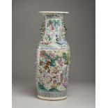 A famille rose porcelain baluster vase China, early 20th century Cm 61,00