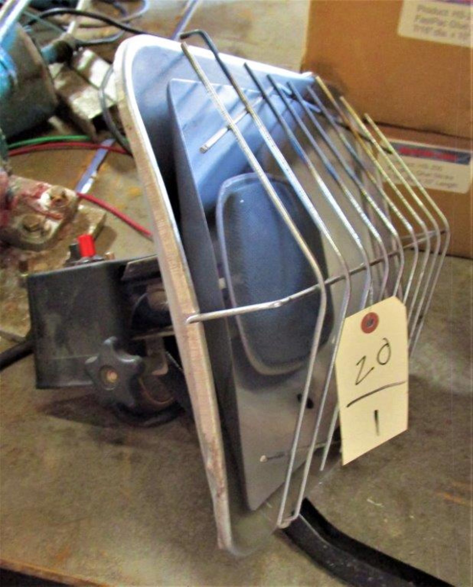 COLEMAN 45000 BTU HEAT LAMP