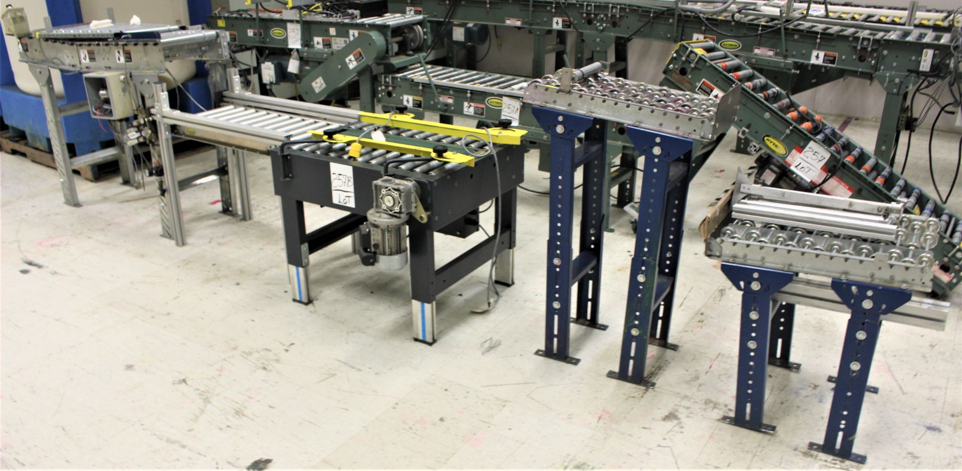 ASSORTED SKATE & ROLLER CONVEYORS 5 SECTIONS