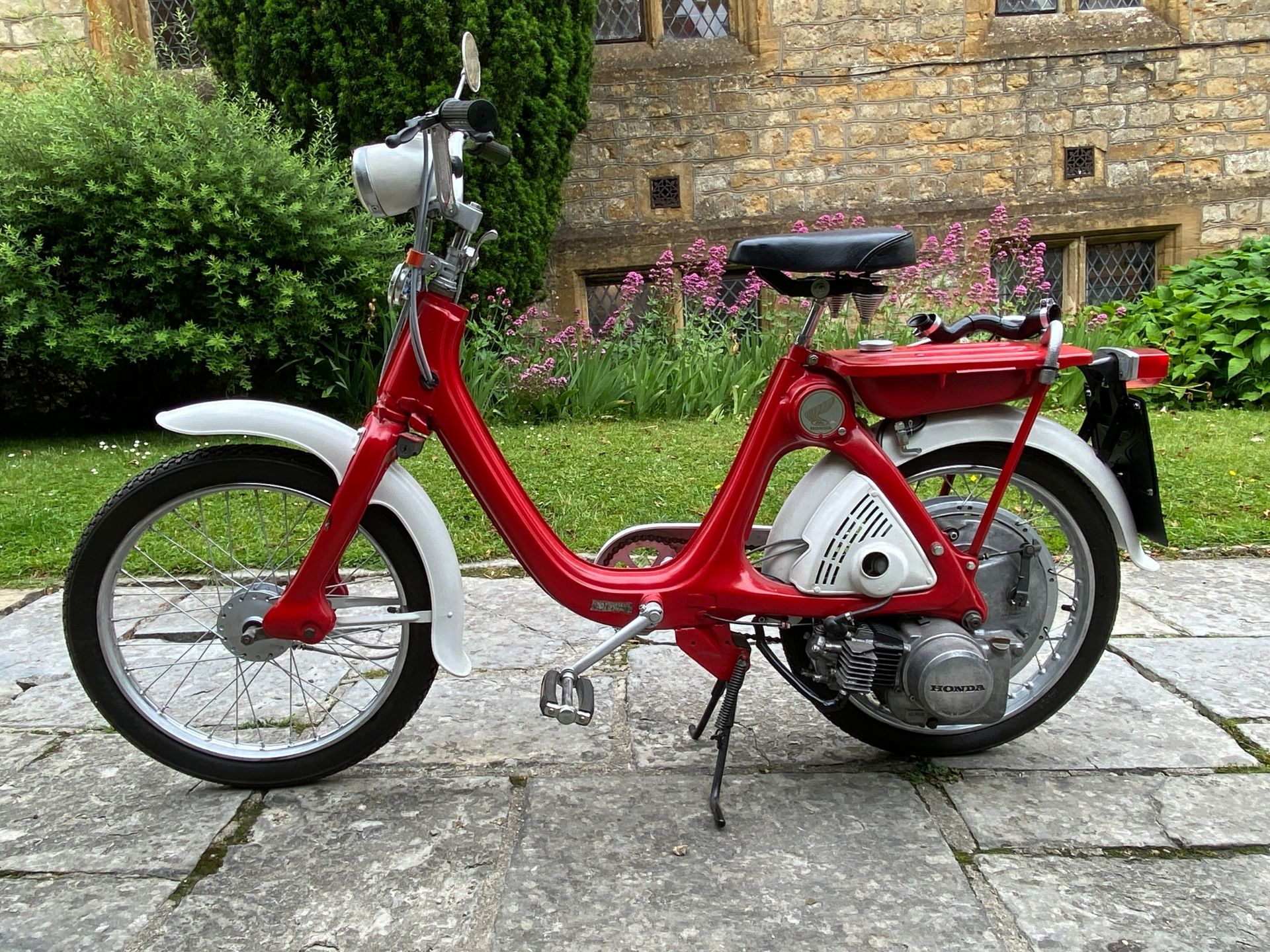 1967 Honda P50 Moped Being sold without reserve Registration number KLJ 495E Frame number P50A127574 - Image 2 of 10