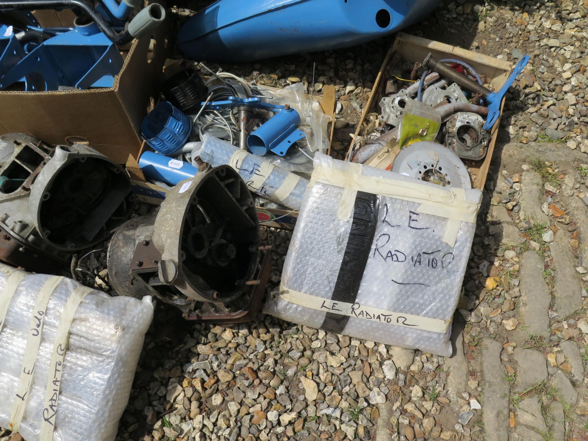 Velocette LE Project Being sold without reserve Many parts from two machines - Image 4 of 8