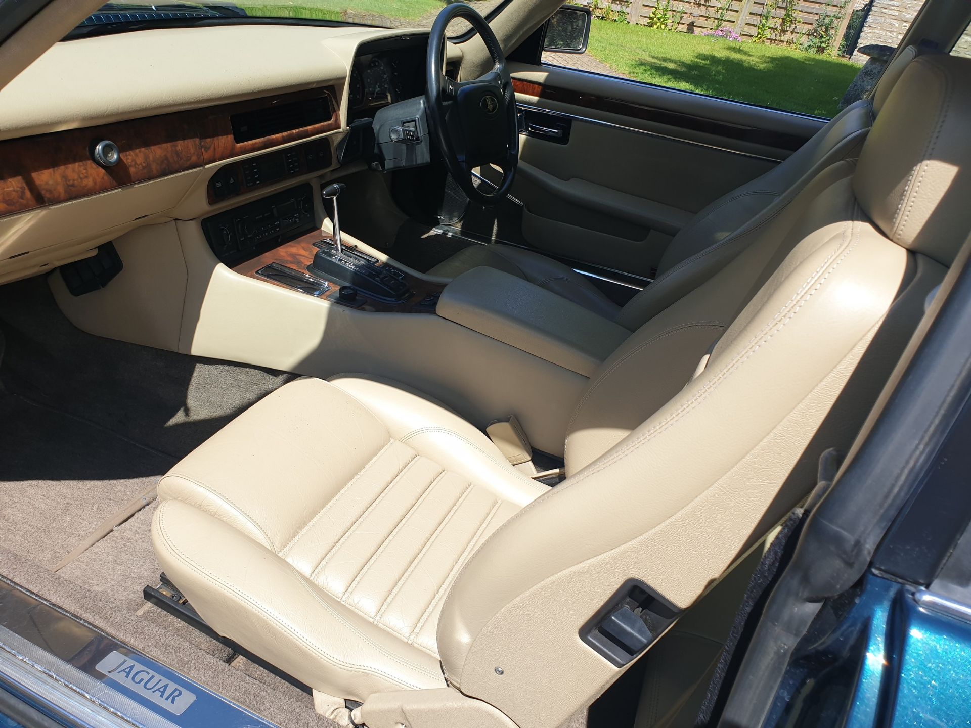 1991 Jaguar XJS Coupe 4.0 Registration number J8 XJS Kingfisher blue with a doeskin leather interior - Image 6 of 21