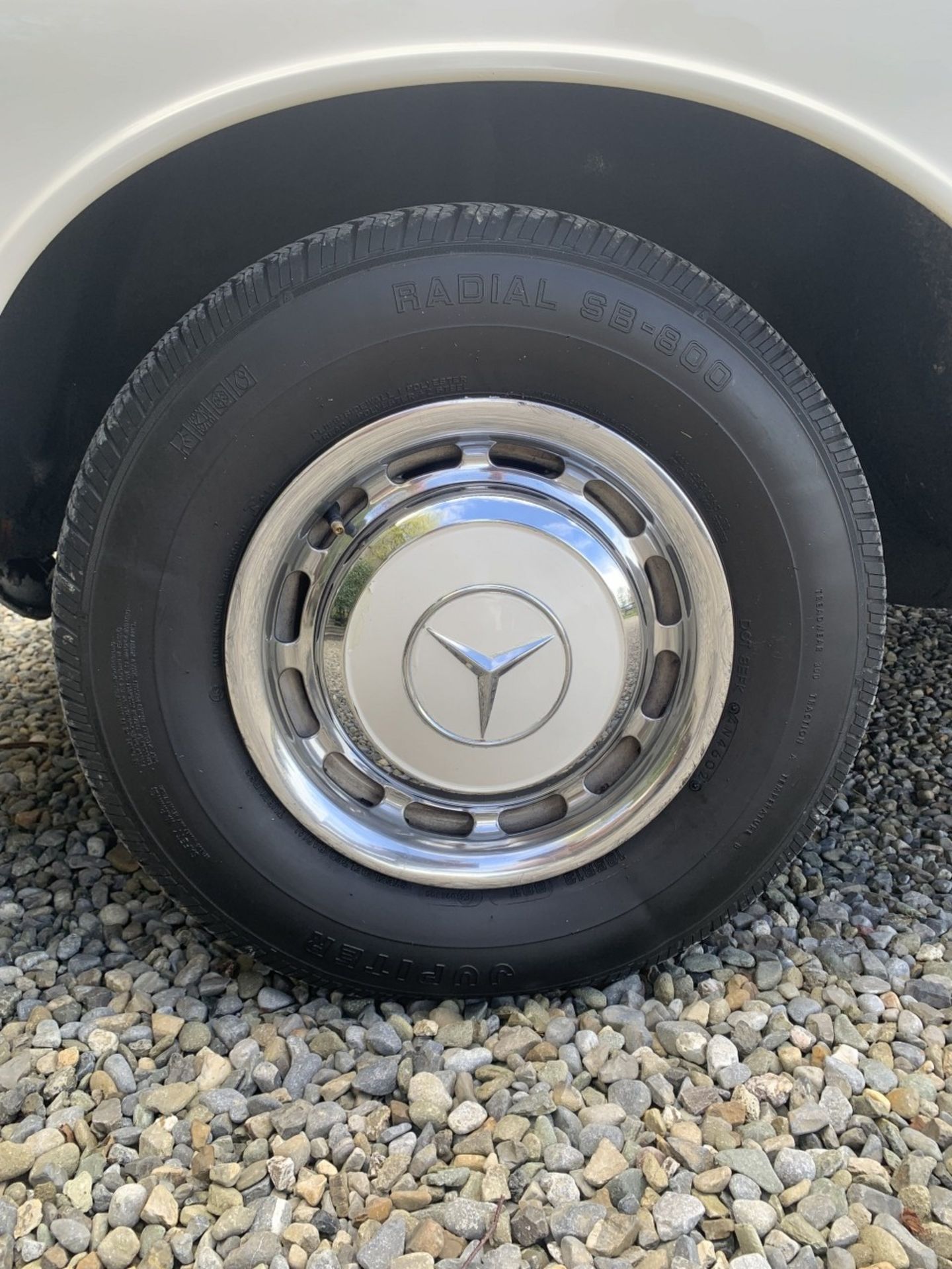 1966 Mercedes-Benz 230S Registration number GVU 92D White with a blue interior Automatic Ex-South - Image 6 of 17