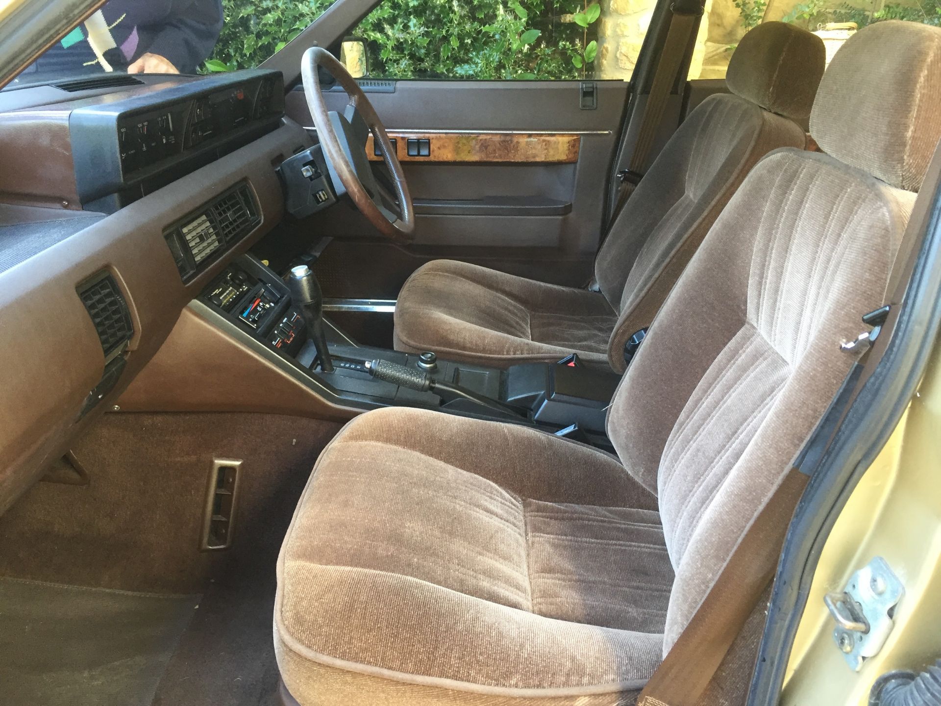 1984 Rover SD1 2300S Registration number A907 KDU Champagne Gold metallic Automatic Low miles - Image 9 of 14