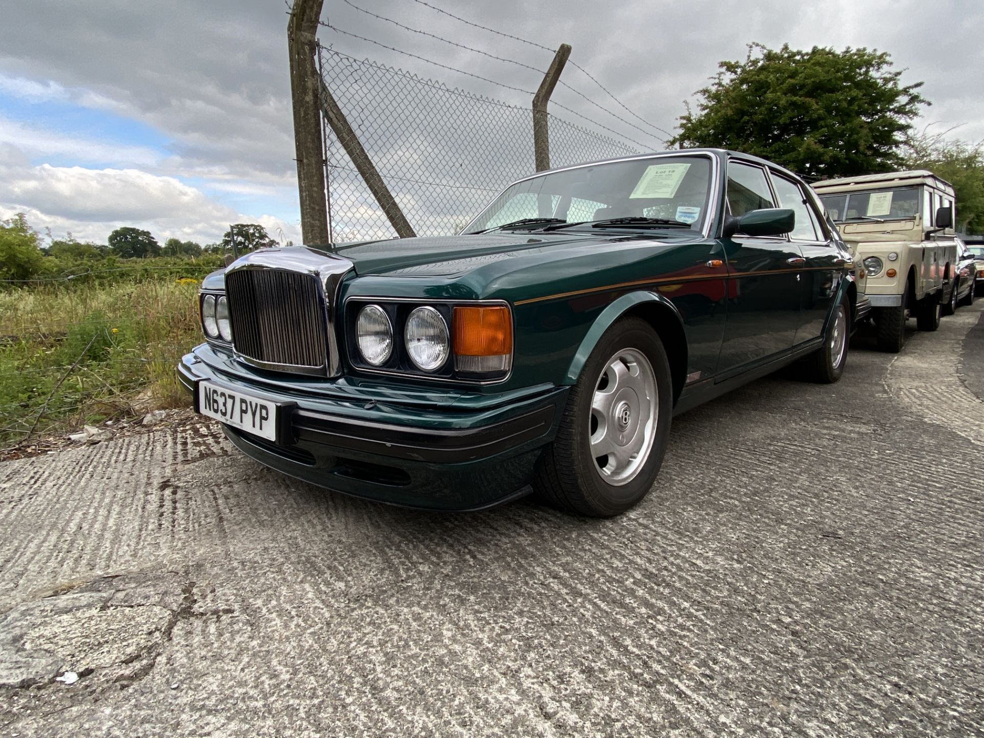 1996 Bentley Turbo R Registration number N637 PYP Green with piped magnolia hide and sheepskin - Image 2 of 15