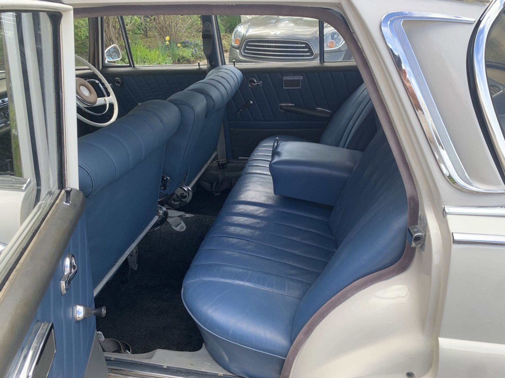 1966 Mercedes-Benz 230S Registration number GVU 92D White with a blue interior Automatic Ex-South - Image 8 of 17