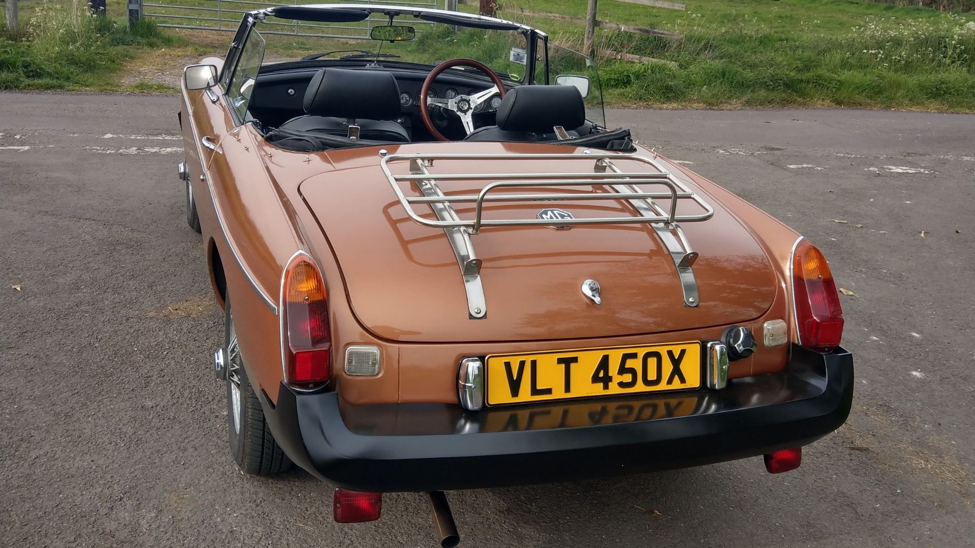 1981 MG B LE Roadster Registration number VLT 450X Metallic bronze with black leather interior One - Image 3 of 8