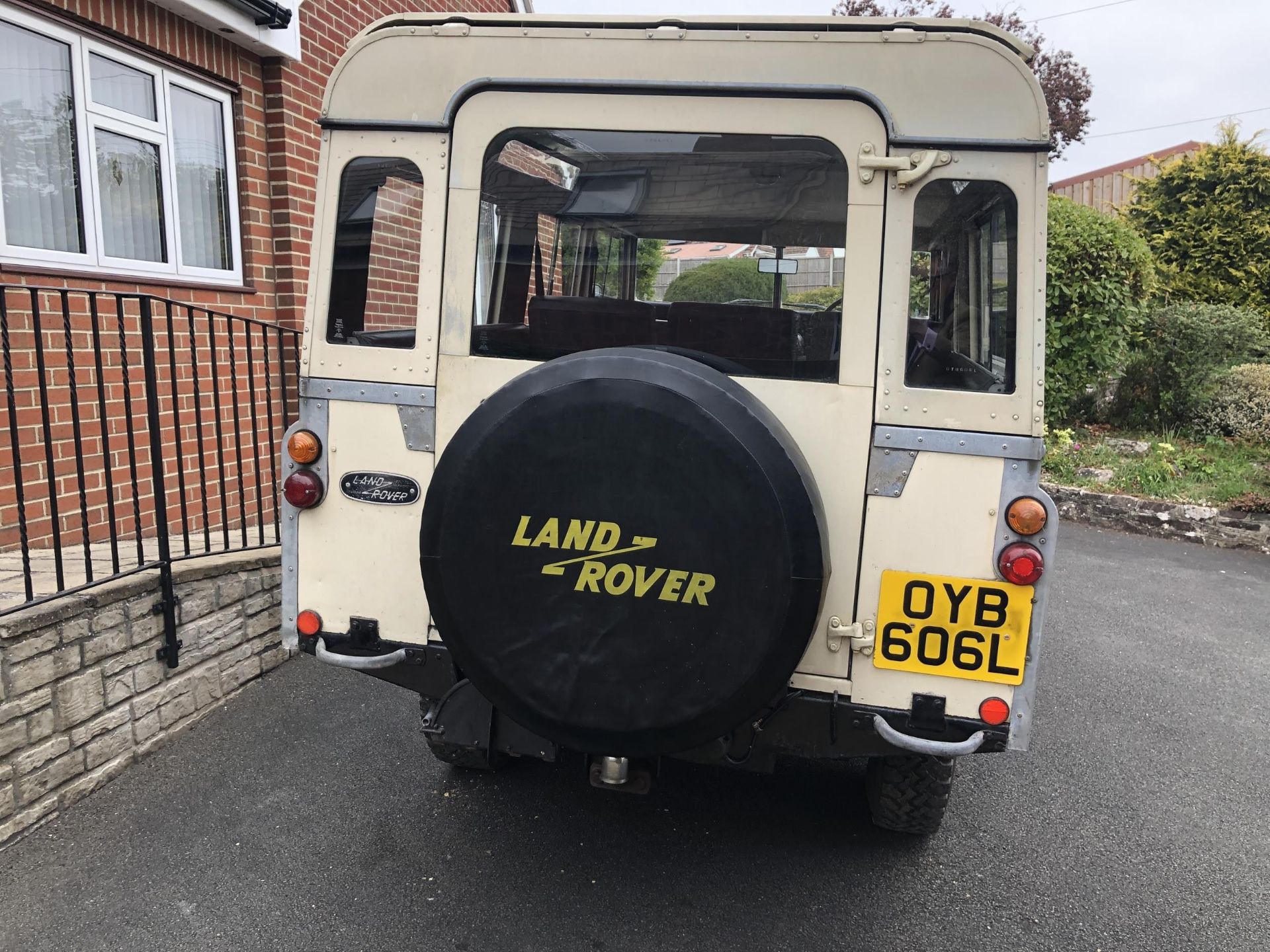 1973 Land Rover 109 Station Wagon Registration number OYB 606L Chassis number 93100787B Engine - Image 16 of 55