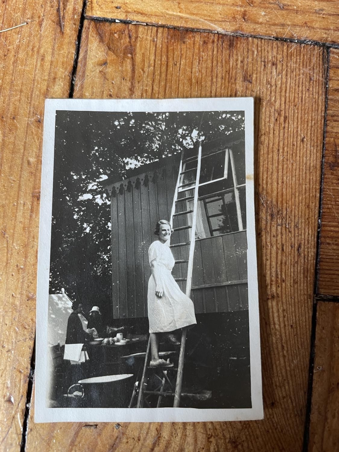 A late Victorian mobile photographic studio. Father and son photographers John and Walter Pouncy - Image 107 of 135