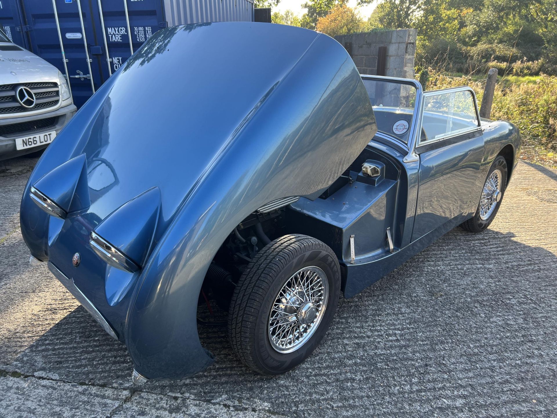 MG Midget (IoW Healey Frogeye Sprite) - Image 5 of 41