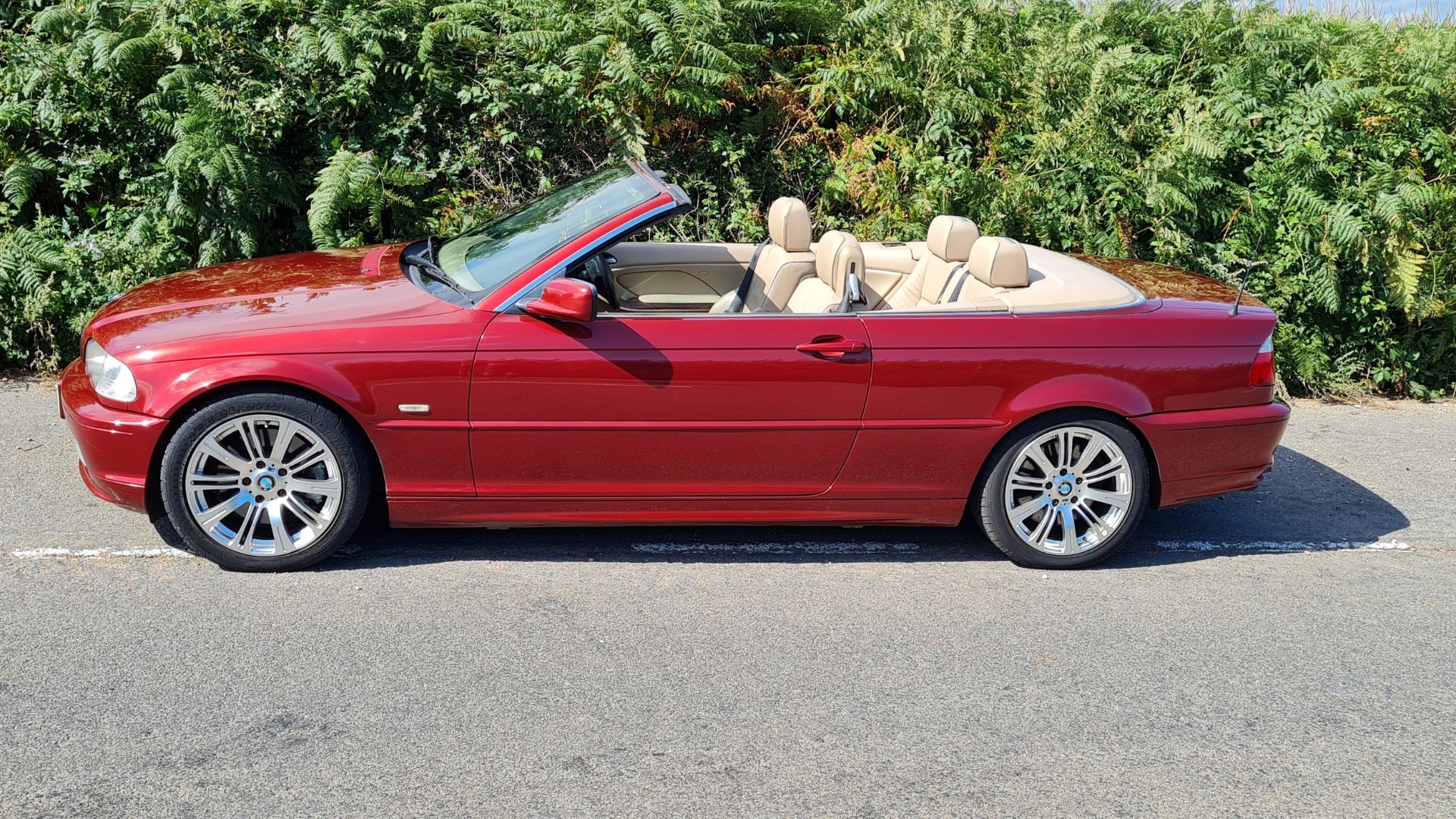 2000 BMW 330Ci Convertible Registration number W596 AVE Chassis number WBABS52060EH92204 Engine - Image 7 of 16