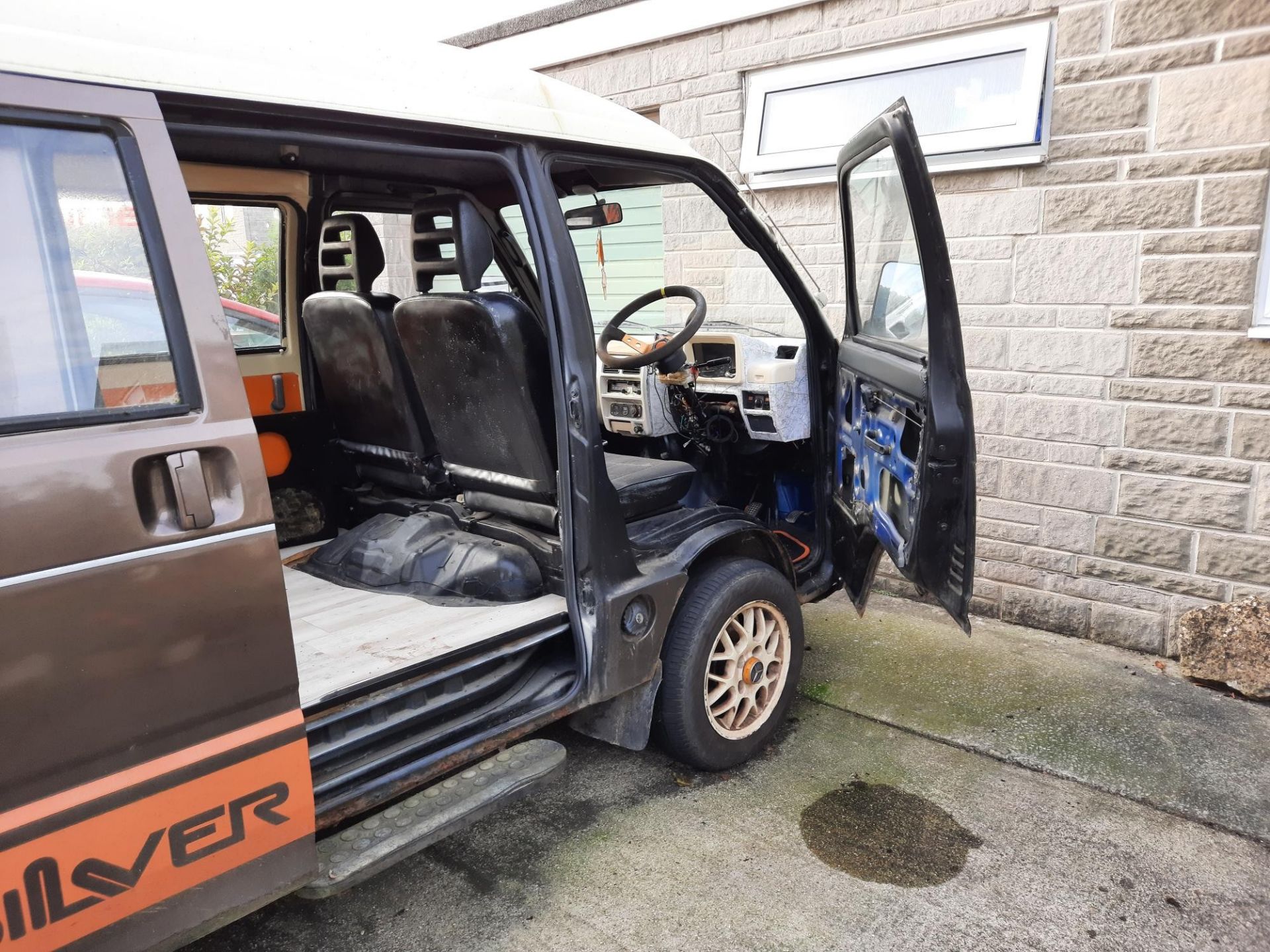 1999 Daihatsu Hi-Jet Van Being sold without reserve Registration number T407 VPP Brown with grey - Image 6 of 7