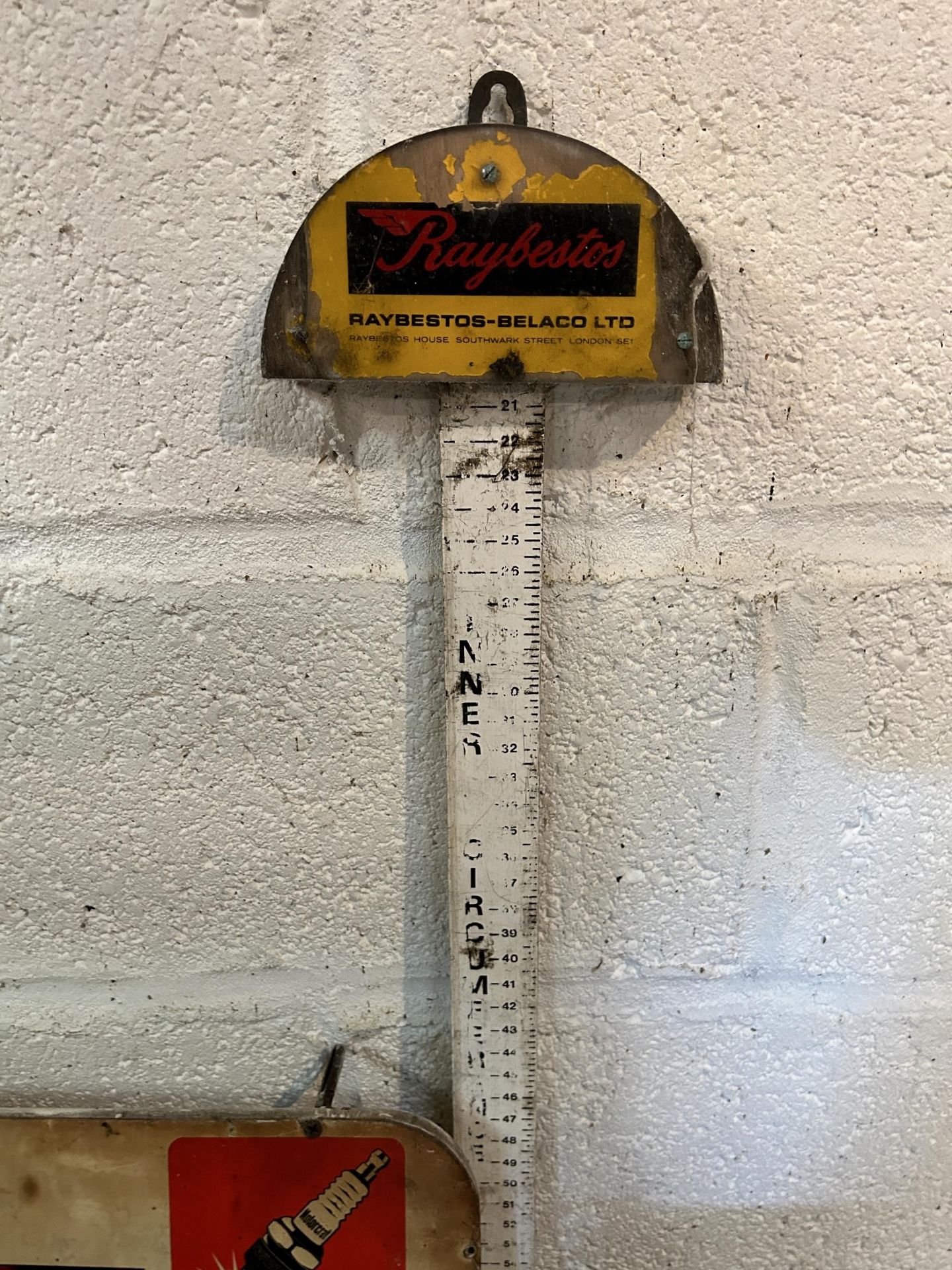 A Motorcraft Garage Sparkplug dispenser, 61 cm wide, a Commercial Ignition Key Parts/Ignition Spares - Image 4 of 4